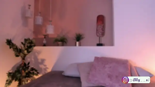 Snapshot of Ally_addams chatting on 10/30/25, 03:19 Ally addams online show from 10/30/25, 03:19