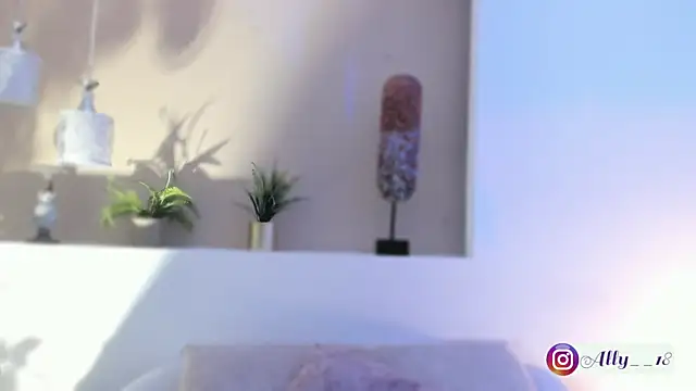 Snapshot of Ally_addams chatting on 11/06/25, 04:24 Ally addams online show from 11/06/25, 04:24