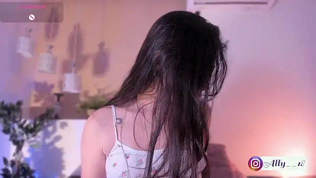 Snapshot of Ally_addams chatting on 11/11/25, 03:50 Ally addams online show from 11/11/25, 03:50