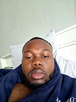 LaughRiotX online show from 11/04/25, 05:50