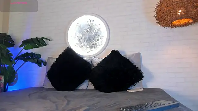 Snapshot of Elise_Diamond chatting on 03/12/25, 11:33 Elise Diamond online show from 03/12/25, 11:33