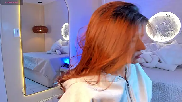 Snapshot of Elise_Diamond chatting on 11/08/25, 10:08 Elise Diamond online show from 11/08/25, 10:08