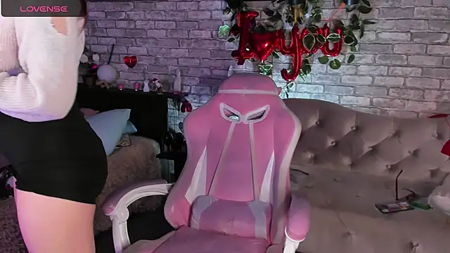 Snapshot of Alex_Howell chatting on 03/12/25, 04:19 Alex Howell online show from 03/12/25, 04:19