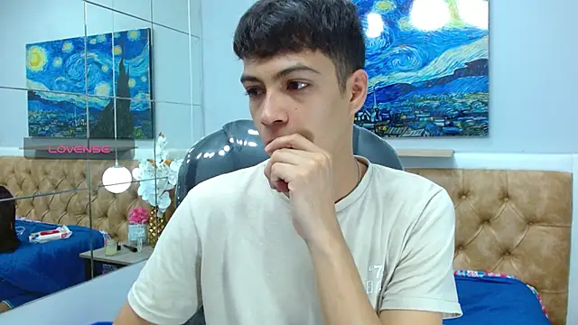 SkinnyBoy  online show from 11/16/25, 01:17