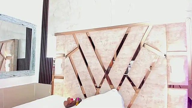 molly sweetee online show from 10/30/25, 01:40