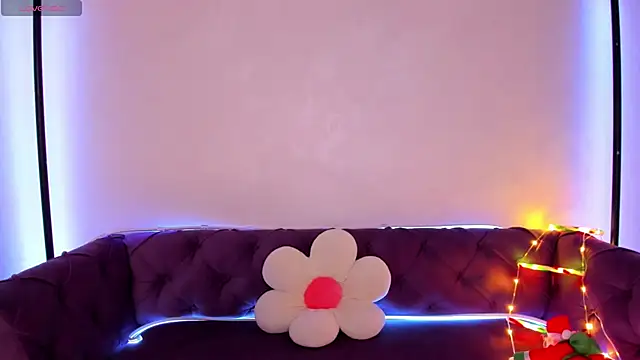 Snapshot of Fluffy_Rose chatting on 12/02/24, 03:58 Fluffy Rose online show from 12/02/24, 03:58