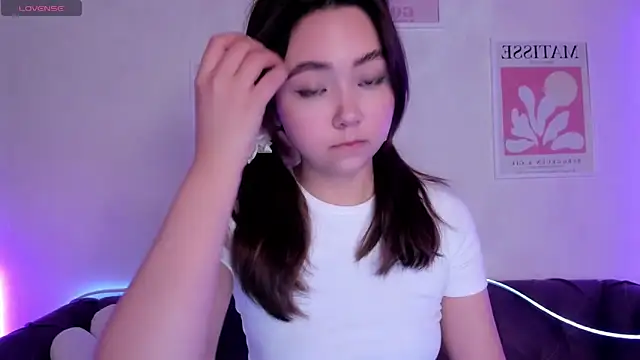 Snapshot of Fluffy_Rose chatting on 01/19/25, 01:43 Fluffy Rose online show from 01/19/25, 01:43