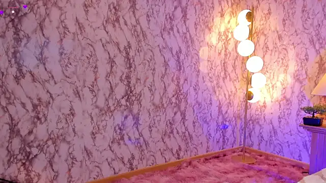 CaseyPiierce online show from 02/05/25, 03:31