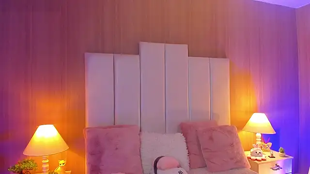 CaseyPiierce online show from 11/06/25, 07:59