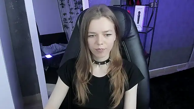 Tina Tayllor online show from 11/10/25, 07:46