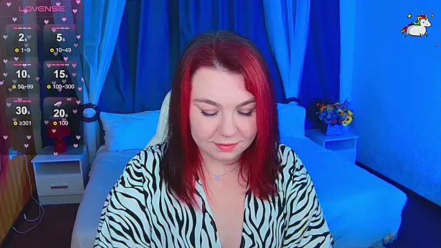 Snapshot of Lilumytrend chatting on 10/21/25, 12:06 Lilumytrend online show from 10/21/25, 12:06