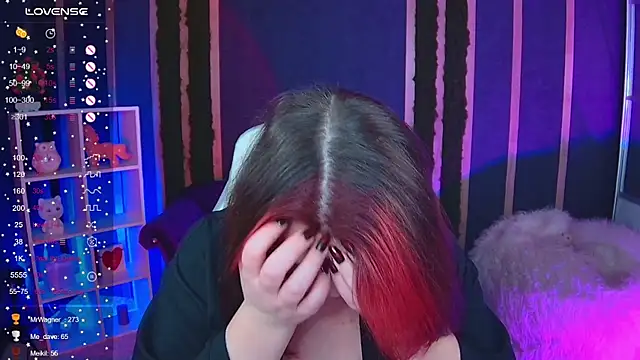 Snapshot of Lilumytrend chatting on 11/02/25, 06:21 Lilumytrend online show from 11/02/25, 06:21