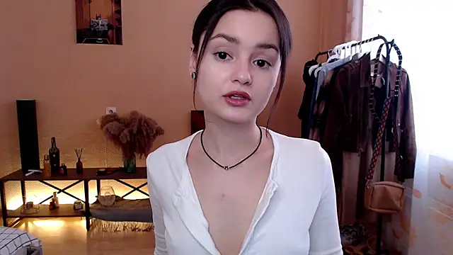 Snapshot of CuteRuby99 chatting on 02/16/25, 10:21 CuteRuby99 online show from 02/16/25, 10:21