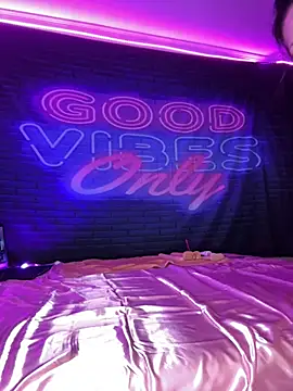 Snapshot of Highschoolpussy chatting on 02/27/25, 08:20 Highschoolpussy online show from 02/27/25, 08:20