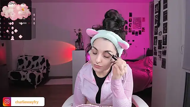 mollydoorsis1 online show from 02/05/25, 04:36