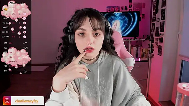 mollydoorsis1 online show from 02/09/25, 01:46