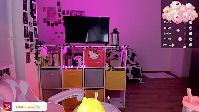 mollydoorsis1 online show from 02/12/25, 07:13