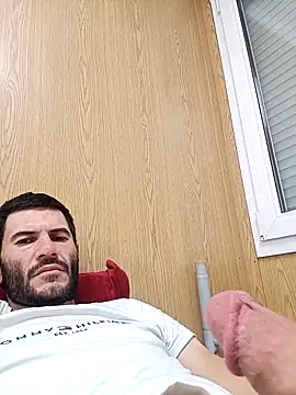 Snapshot of Gigolo4040 chatting on 10/07/25, 09:01 Gigolo4040 online show from 10/07/25, 09:01