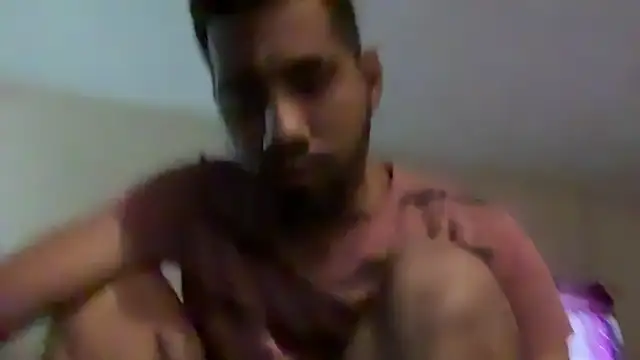 Snapshot of EnriquePersian197 chatting on 12/27/24, 01:50 EnriquePersian197 online show from 12/27/24, 01:50