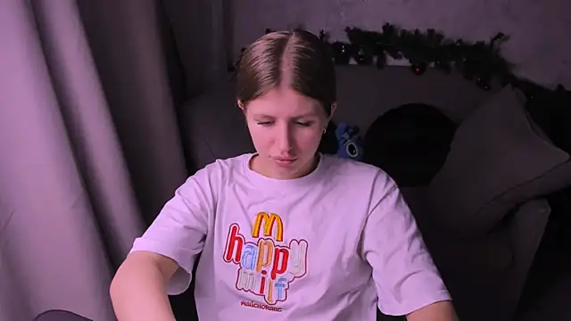 kirraa  online show from 12/28/24, 10:02