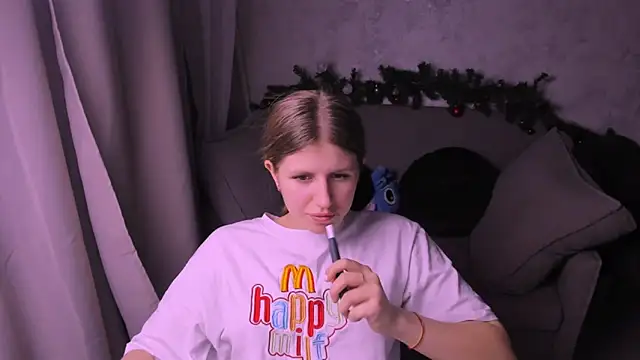 kirraa  online show from 12/29/24, 01:13