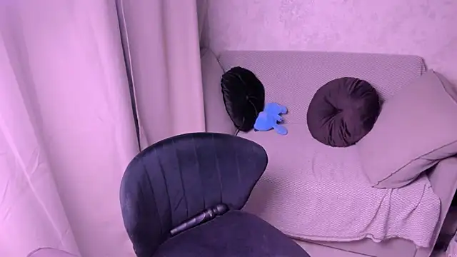 kirraa  online show from 01/26/25, 10:13