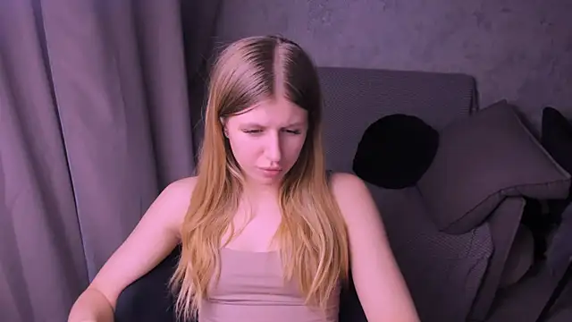 kirraa  online show from 02/06/25, 10:21