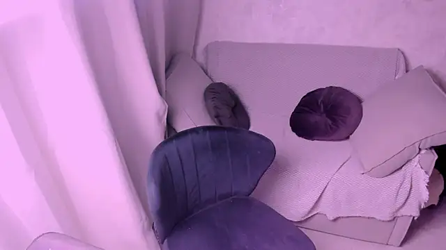 kirraa  online show from 02/09/25, 07:30