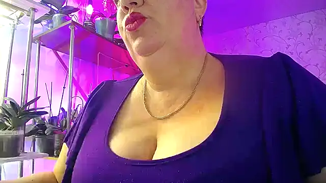 Snapshot of _Sweet_Woman chatting on 10/24/25, 01:07 Sweet Woman online show from 10/24/25, 01:07