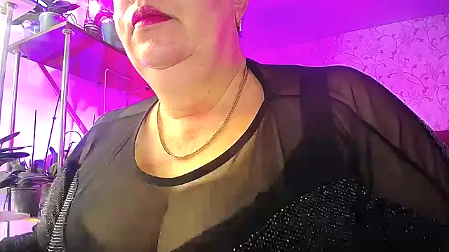 Snapshot of _Sweet_Woman chatting on 10/26/25, 05:35 Sweet Woman online show from 10/26/25, 05:35