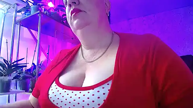 Snapshot of _Sweet_Woman chatting on 11/10/25, 05:28 Sweet Woman online show from 11/10/25, 05:28