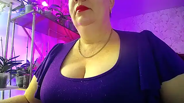 Snapshot of _Sweet_Woman chatting on 11/11/25, 06:46 Sweet Woman online show from 11/11/25, 06:46