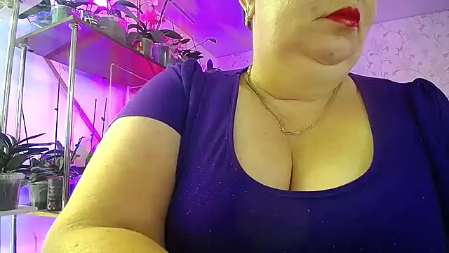 Snapshot of _Sweet_Woman chatting on 11/16/25, 06:30 Sweet Woman online show from 11/16/25, 06:30