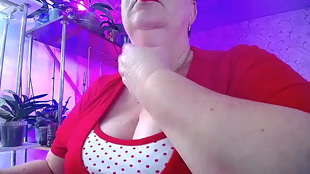 Snapshot of _Sweet_Woman chatting on 11/18/25, 08:19 Sweet Woman online show from 11/18/25, 08:19