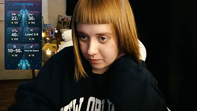 Snapshot of June_shy0 chatting on 12/18/24, 11:02 June shy0 online show from 12/18/24, 11:02