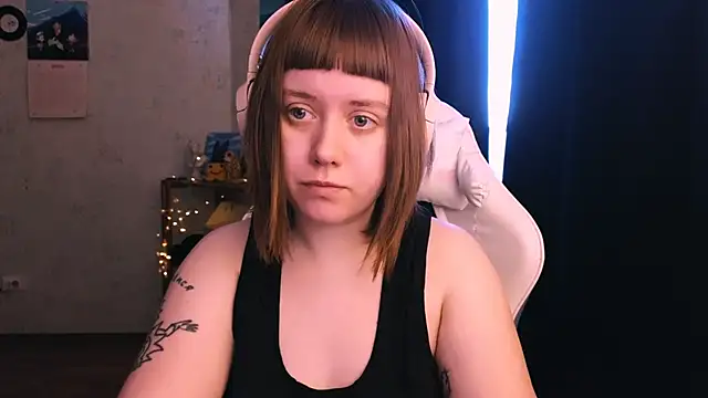 Snapshot of June_shy0 chatting on 01/06/25, 08:57 June shy0 online show from 01/06/25, 08:57