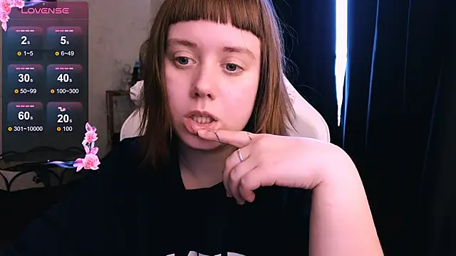 Snapshot of June_shy0 chatting on 01/11/25, 12:18 June shy0 online show from 01/11/25, 12:18