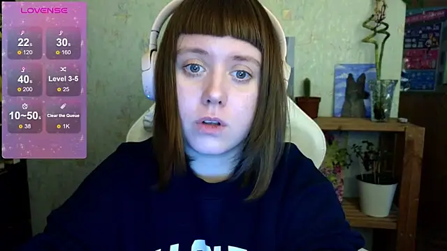 Snapshot of June_shy0 chatting on 01/30/25, 08:01 June shy0 online show from 01/30/25, 08:01