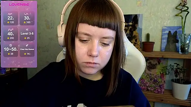 Snapshot of June_shy0 chatting on 01/31/25, 08:11 June shy0 online show from 01/31/25, 08:11