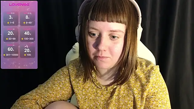 Snapshot of June_shy0 chatting on 02/05/25, 11:02 June shy0 online show from 02/05/25, 11:02