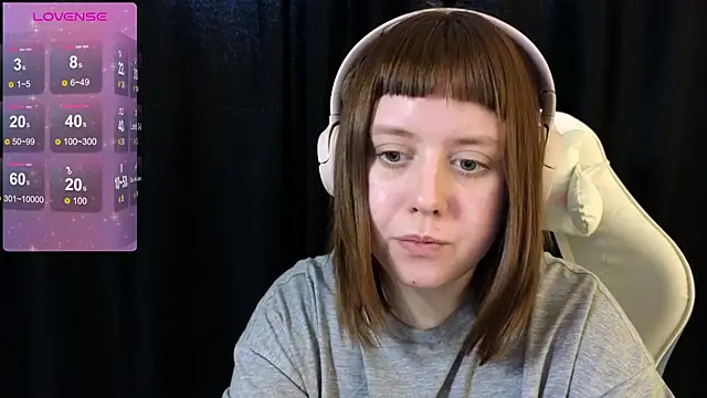 Snapshot of June_shy0 chatting on 02/21/25, 08:07 June shy0 online show from 02/21/25, 08:07