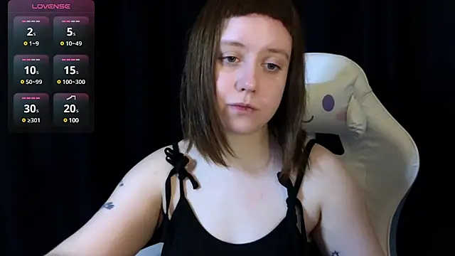 Snapshot of June_shy0 chatting on 03/01/25, 06:57 June shy0 online show from 03/01/25, 06:57