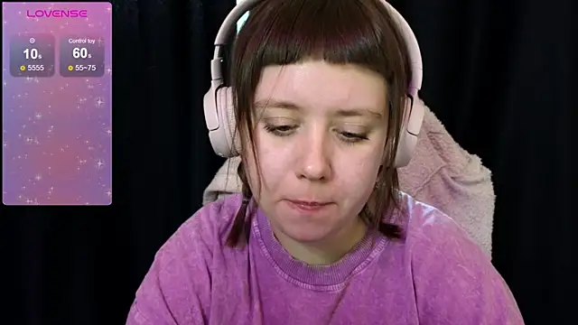 Snapshot of June_shy0 chatting on 03/20/25, 11:05 June shy0 online show from 03/20/25, 11:05