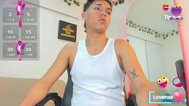 Snapshot of ryan_carter08 chatting on 10/15/25, 07:03 ryan carter08 online show from 10/15/25, 07:03