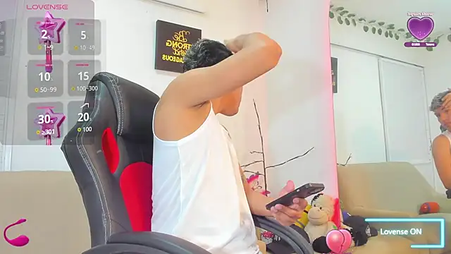 Snapshot of ryan_carter08 chatting on 10/30/25, 08:09 ryan carter08 online show from 10/30/25, 08:09