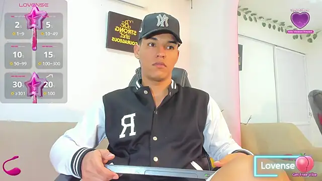 Snapshot of ryan_carter08 chatting on 11/07/25, 01:49 ryan carter08 online show from 11/07/25, 01:49