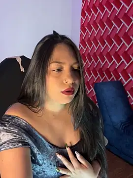 Snapshot of emiily15__ chatting on 09/14/25, 07:35 emiily15 online show from 09/14/25, 07:35