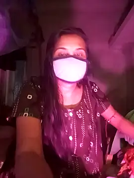 Snapshot of Greenchilli17 chatting on 12/07/24, 10:12 Greenchilli17 online show from 12/07/24, 10:12