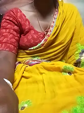 Snapshot of Greenchilli17 chatting on 02/23/25, 02:04 Greenchilli17 online show from 02/23/25, 02:04