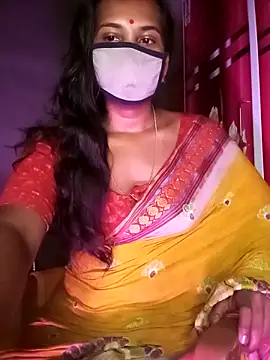 Snapshot of Greenchilli17 chatting on 02/24/25, 01:35 Greenchilli17 online show from 02/24/25, 01:35